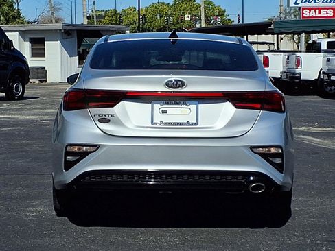 Used 2019 Kia Forte LXS image 5