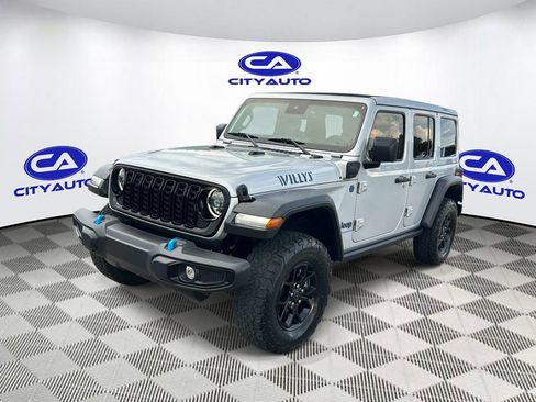 Used 2024 Jeep Wrangler Unlimited AWD/4WD image 8