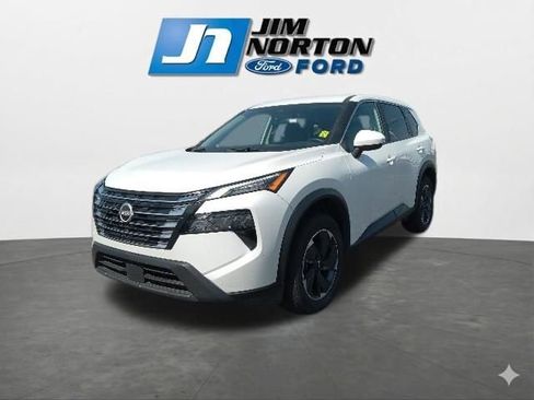 Used 2025 Nissan Rogue SV FWD image 4