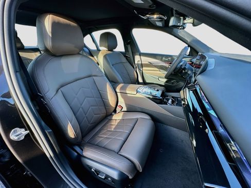 New 2027 BMW 550e xDrive w/ Executive Package AWD/4WD image 21