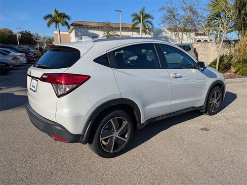 Certified 2022 Honda HR-V EX-L image 4