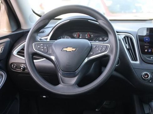 Used 2024 Chevrolet Malibu LT FWD image 23