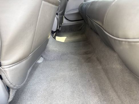 Used 2013 Toyota Camry XLE w/ Leather Pkg FWD image 12