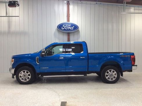 Used 2021 Ford F350 Lariat w/ Chrome Package image 4
