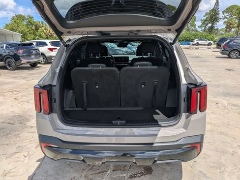 Certified 2026 Kia Sorento SX Prestige AWD/4WD image 13