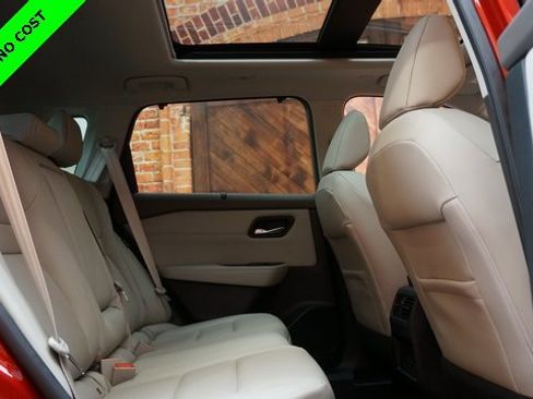 Used 2022 Nissan Rogue SV w/ SV Premium Package image 49