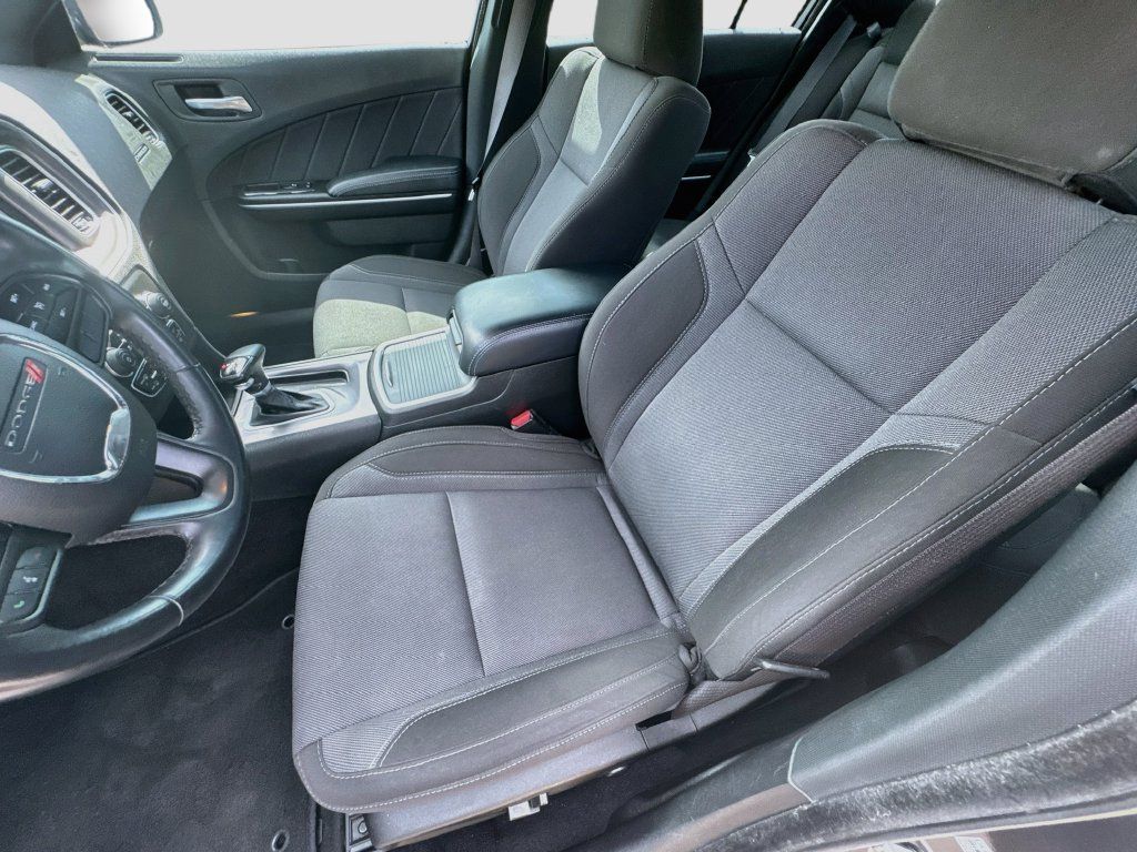 Used 2022 Dodge Charger SXT RWD image 19