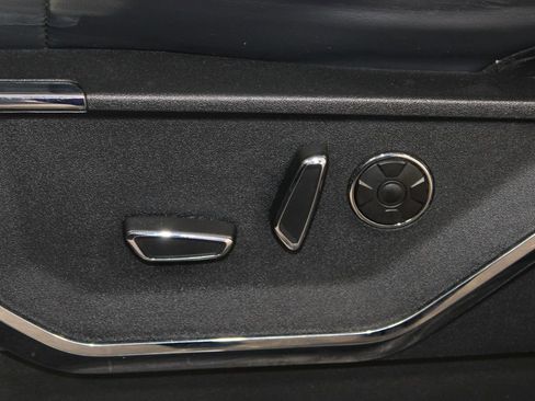 Certified 2022 Ford F150 Platinum w/ Equipment Group 701A High image 23