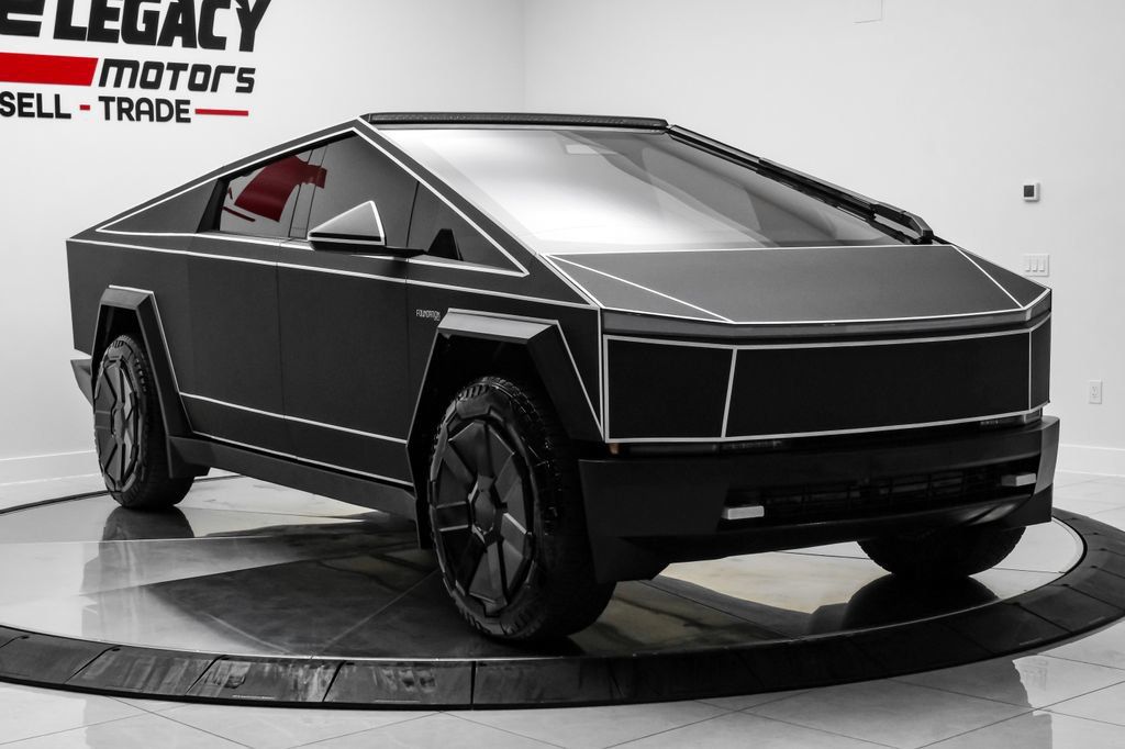 Used 2024 Tesla Cybertruck Cyberbeast AWD/4WD image 5