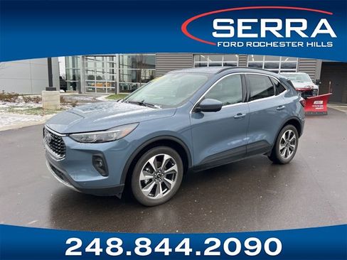 Used 2024 Ford Escape Platinum image 1