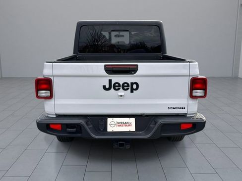 Used 2021 Jeep Gladiator Sport AWD/4WD image 4