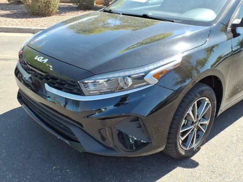 Used 2023 Kia Forte LXS FWD image 8