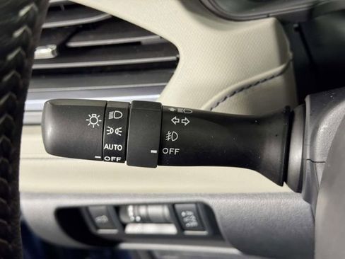 Certified 2025 Subaru Forester Limited image 21