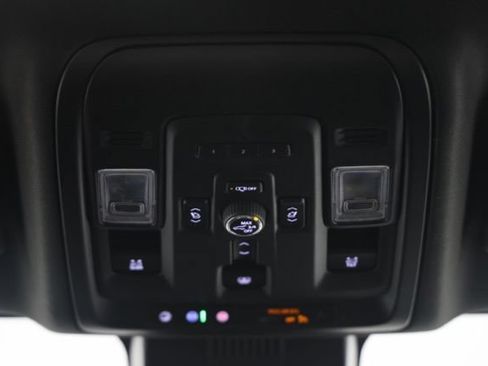 Used 2023 GMC Yukon Denali AWD/4WD image 41