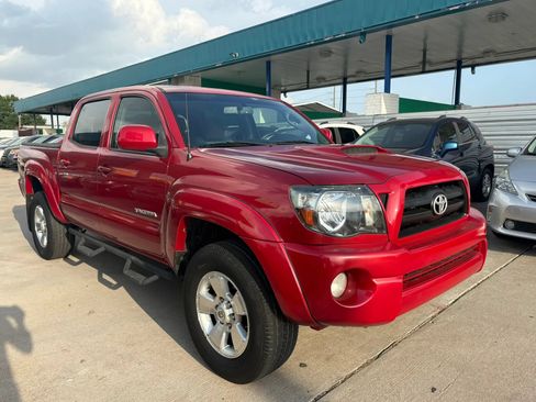 Used 2011 Toyota Tacoma PreRunner w/ TRD Sport Pkg RWD image 8