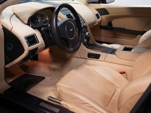 Used 2009 Aston Martin V8 Vantage Coupe image 4