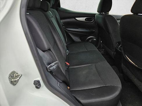 Used 2020 Nissan Rogue Sport S w/ Appearance Package FWD image 17