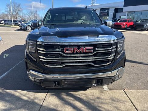 Used 2022 GMC Sierra 1500 SLT w/ SLT Premium Plus Package image 2