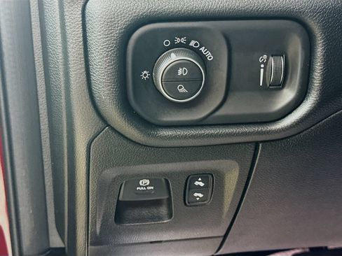Used 2021 RAM 1500 Big Horn AWD/4WD image 11