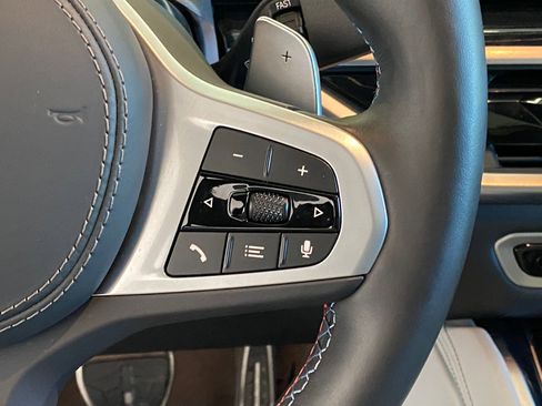 Certified 2025 BMW X6 M60i w/ Dynamic Handling Package image 30