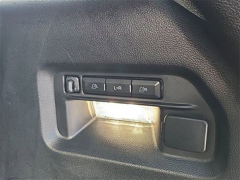 Used 2025 Ford Explorer ST image 35