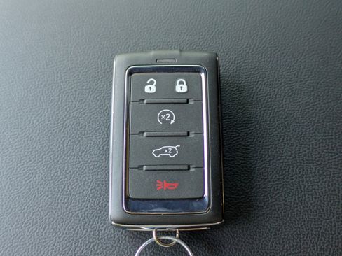 New 2025 Jeep Grand Cherokee Laredo image 31