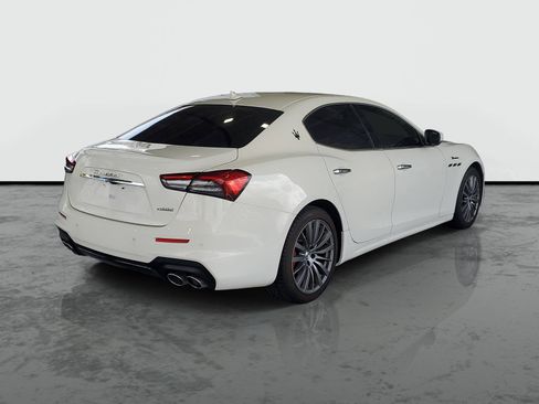 Used 2022 Maserati Ghibli Modena RWD image 2