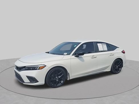 Used 2023 Honda Civic Sport image 4
