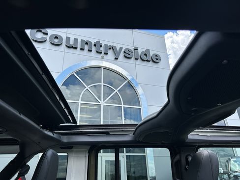 New 2025 Jeep Wrangler Unlimited Rubicon 392 image 31