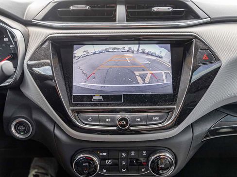 Used 2021 Chevrolet TrailBlazer LT w/ Convenience Package image 15