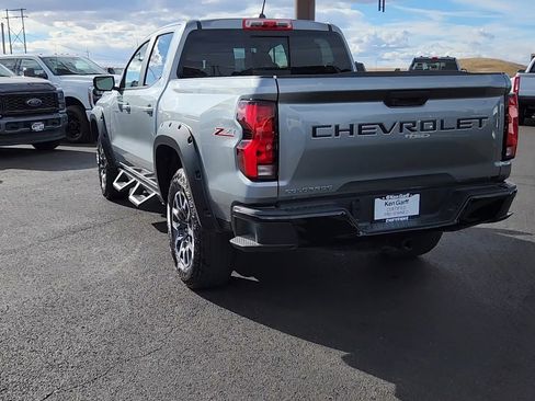 Used 2024 Chevrolet Colorado Z71 image 3