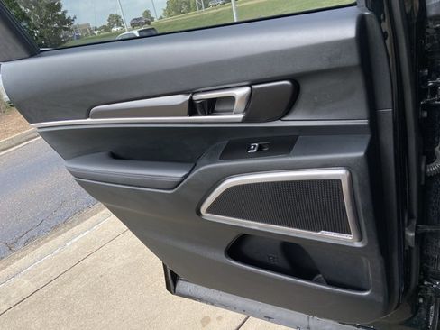 Used 2025 Kia Telluride S FWD image 55