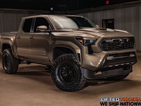 Used 2024 Toyota Tacoma TRD Sport w/ TRD Sport Upgrade Package AWD/4WD image 1
