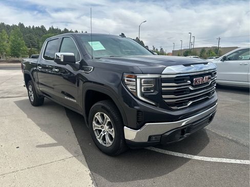 Used 2025 GMC Sierra 1500 SLT image 4