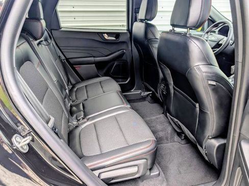 Used 2025 Ford Escape ST-Line w/ Cold Weather Package FWD image 23