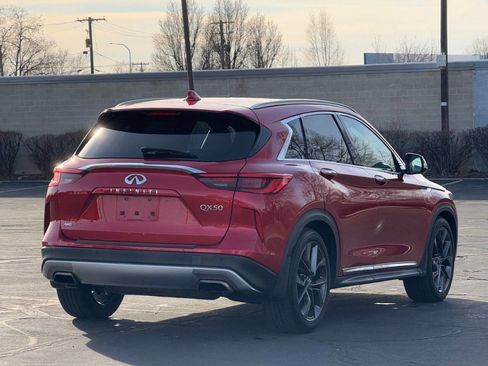 Used 2019 INFINITI QX50 Essential w/ Sensory Package image 5