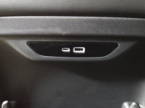 New 2026 Chrysler Pacifica Select FWD image 28