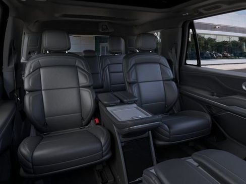 New 2025 Lincoln Navigator Reserve w/ Jet Appearance Package AWD/4WD image 11