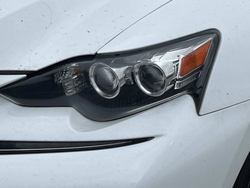 Used 2016 Lexus IS 200t RWD image 8