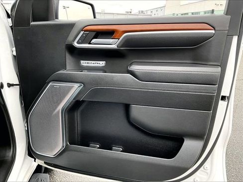 Used 2023 GMC Sierra 1500 Denali image 12