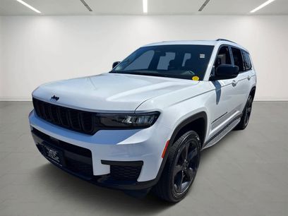 Used 2023 Jeep Grand Cherokee L Laredo