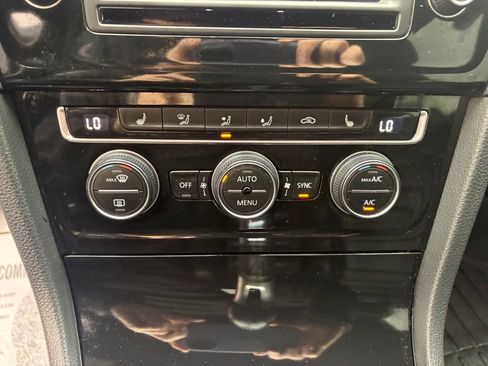 Used 2017 Volkswagen Golf R 4-Door AWD/4WD image 11
