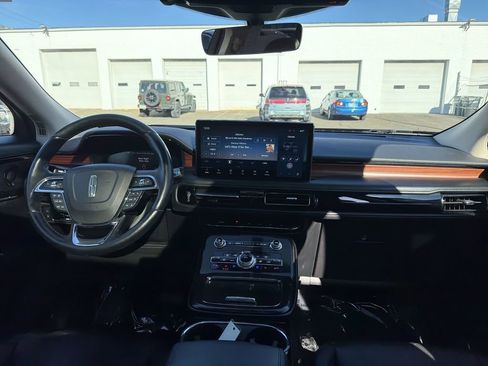 Certified 2022 Lincoln Nautilus Reserve w/ Luxury Package image 18