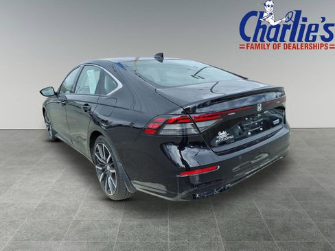 Used 2023 Honda Accord Touring image 5