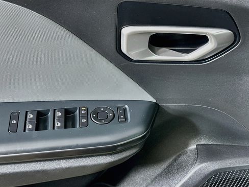 Used 2025 Kia K4 FWD image 15