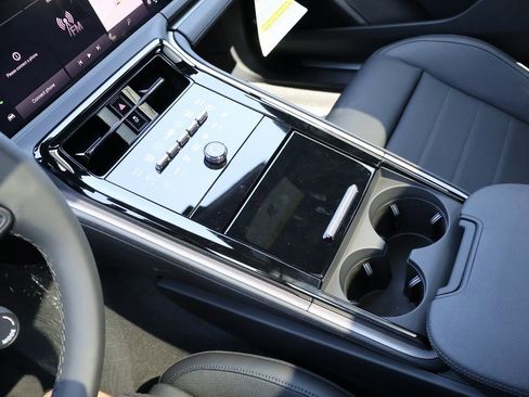 New 2025 Porsche Panamera image 24