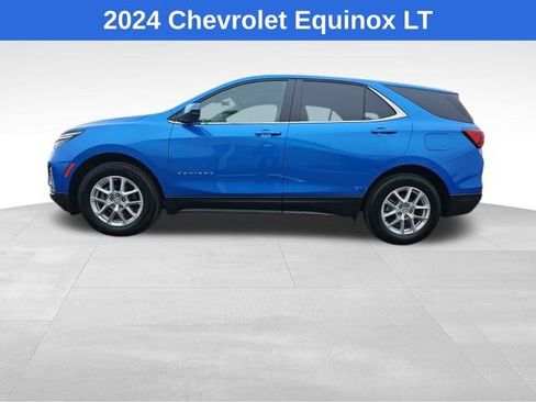 Used 2024 Chevrolet Equinox LT FWD image 2