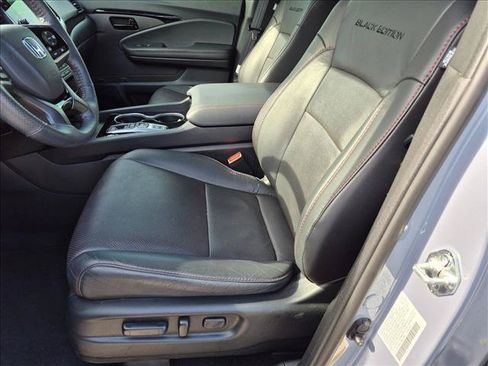Used 2024 Honda Passport Black Edition image 16