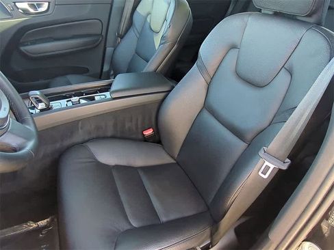 Used 2024 Volvo XC60 B5 Plus w/ Protection Package Premier image 15
