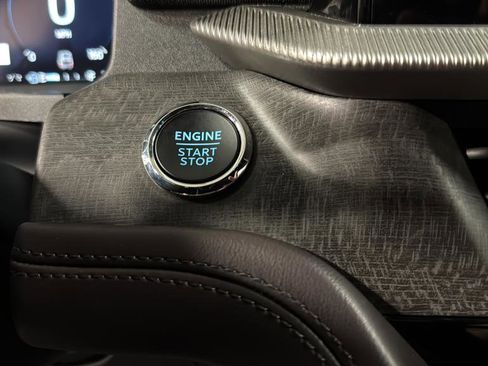 Used 2025 Ford Explorer Platinum w/ LUX Leather Package image 20